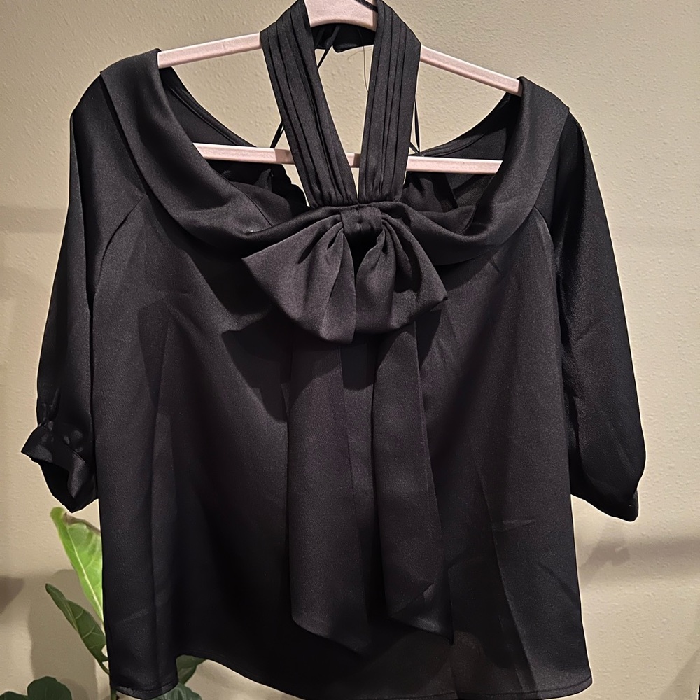 NWT CeCe Off-the-shoulder Blouse, Black, Size Medium